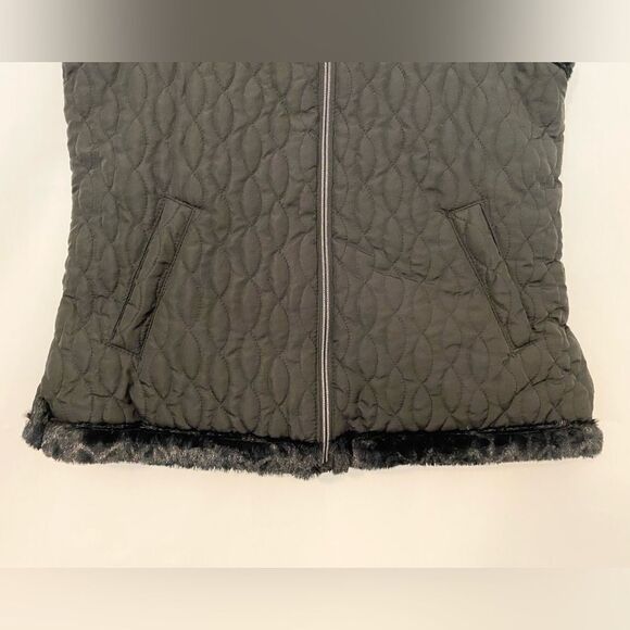 NWT Casual Identity Reversible Faux Fur Vest size SP - Picture 9 of 10